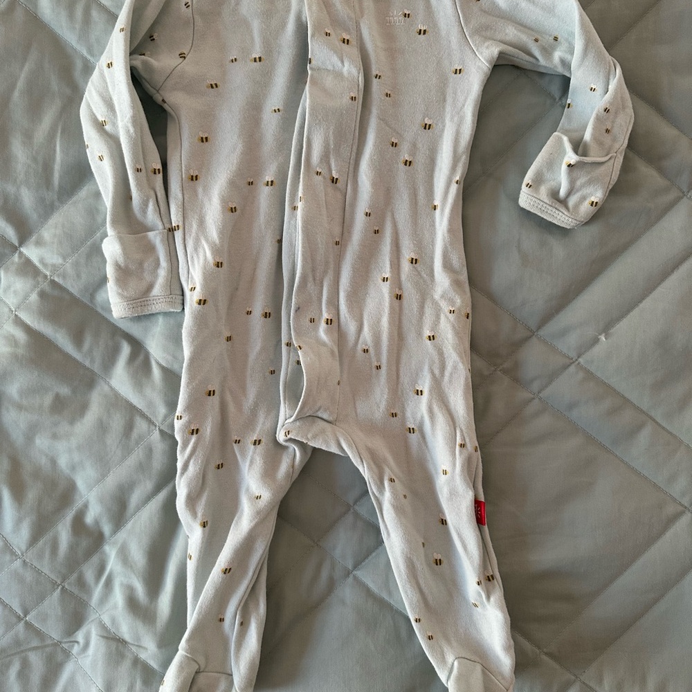 Magnetic Me Light Gray Footie with Bear Print